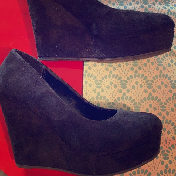 Black Suede Wedges - Picture 1 of 2